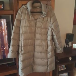 Uniqclo Down lightweight waterproof womens jacket